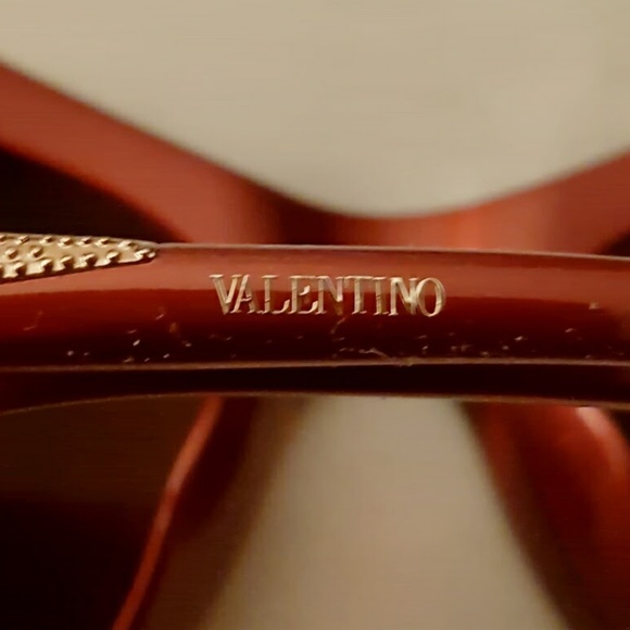 Valentino frames